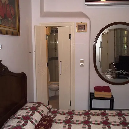 Zorzis Guest house