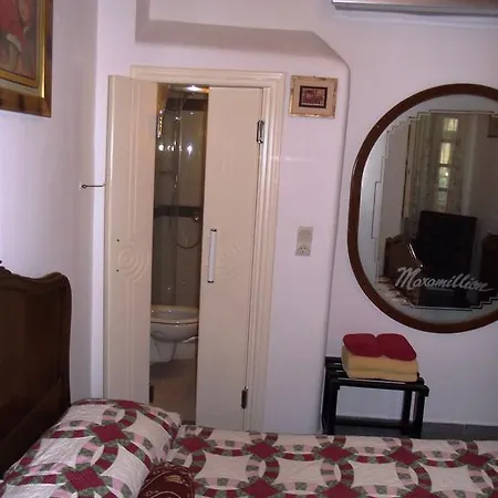 Zorzis Guest house 3*
