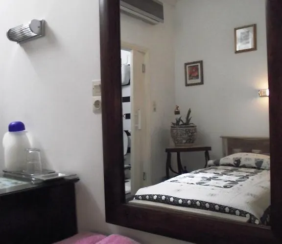 Zorzis بيت ضيافة